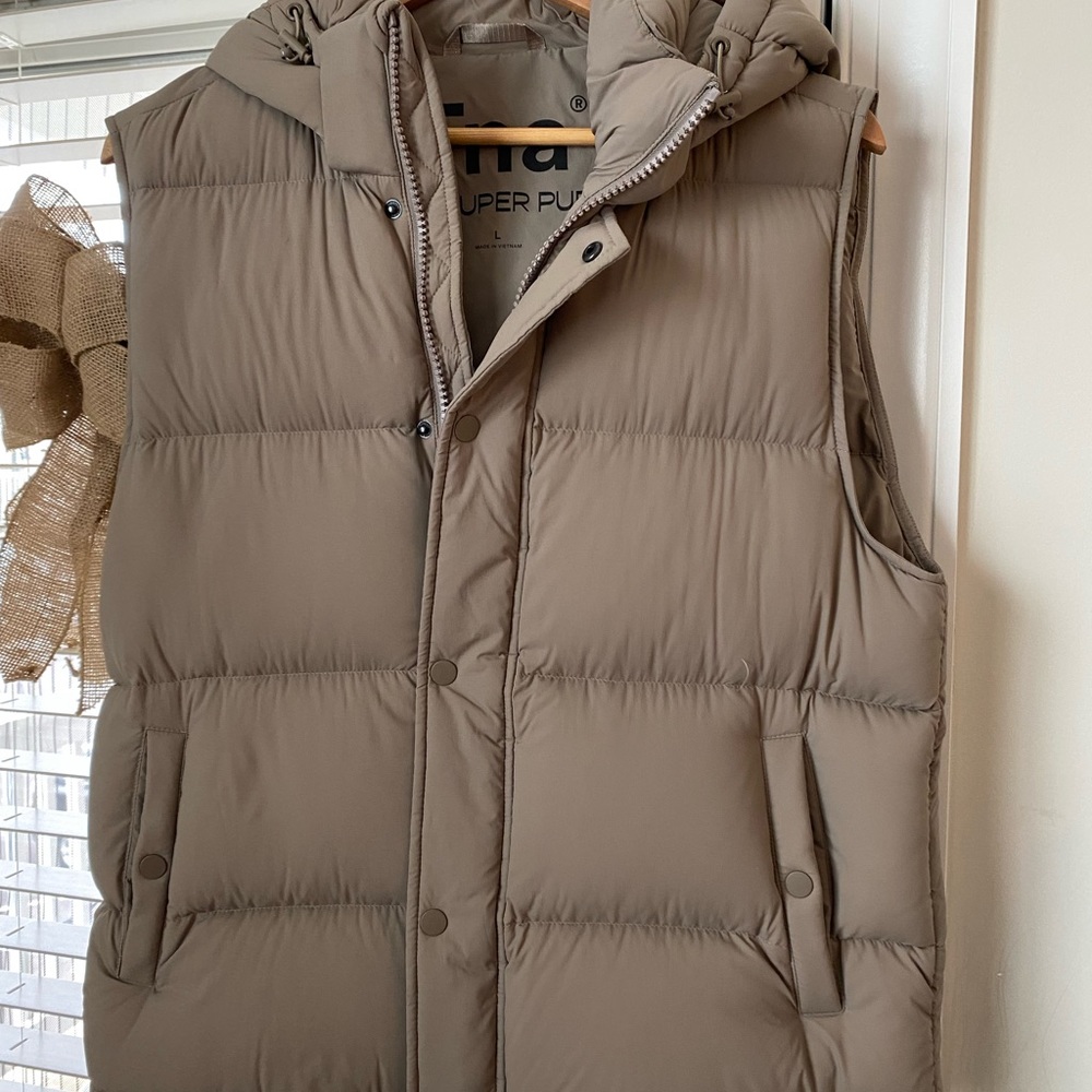 ARITZIA/TNA PUFF VEST